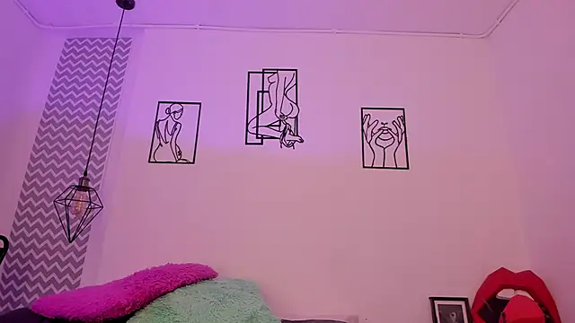 cloehonney online show from 12, 9, 2025