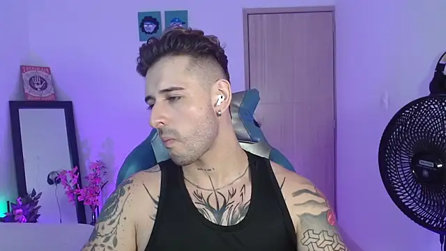 Snapshot of Ares_blue chatting on 11, 5, 2026 Ares blue online show from 11, 5, 2026