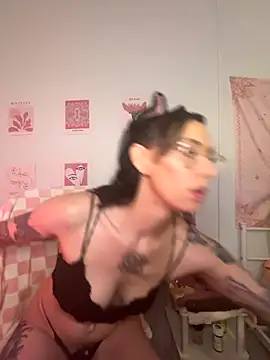 averietheangel online show from 10, 10, 2025