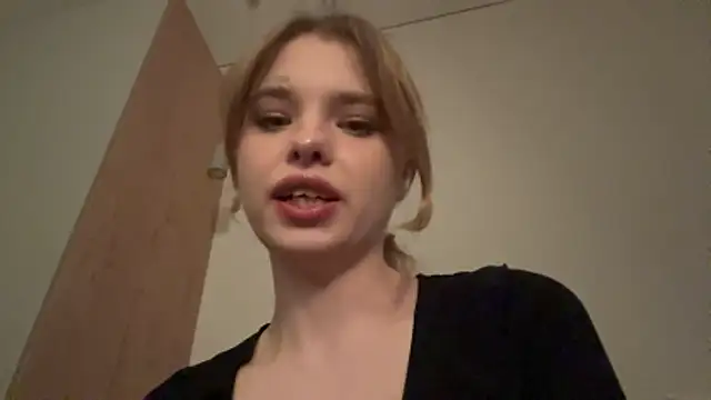 MisssLola online show from 9, 4, 2026