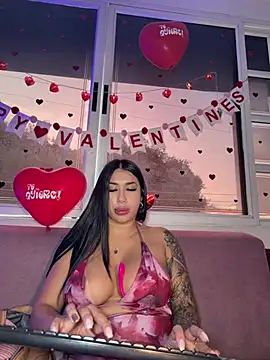 kiim taaylor online show from 15, 2, 2026