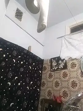 Snapshot of SweetLeila40 chatting on 19, 2, 2026 SweetLeila40 online show from 19, 2, 2026