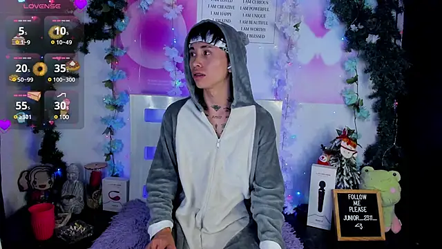 juniior 2311  online show from 17, 1, 2025