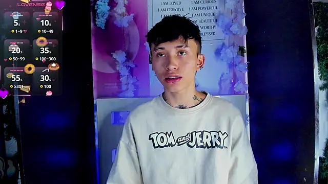 juniior 2311  online show from 10, 2, 2025