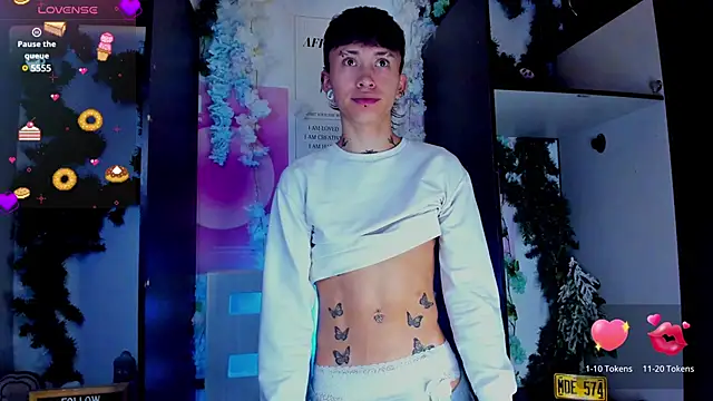 juniior 2311  online show from 18, 2, 2025