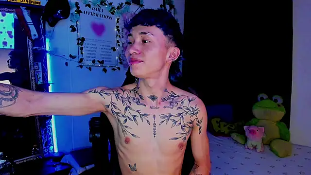 juniior 2311  online show from 9, 9, 2025