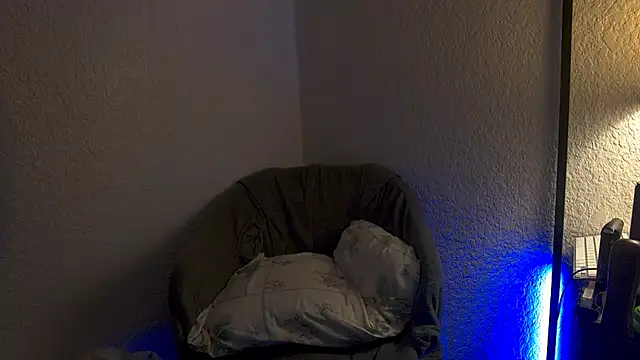 Snapshot of 6igsticc9inch chatting on 17, 2, 2025 6igsticc9inch online show from 17, 2, 2025