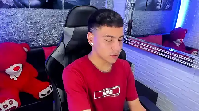 Snapshot of salvadorgomezx chatting on 20, 12, 2024 salvadorgomezx online show from 20, 12, 2024