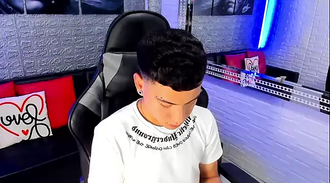 Snapshot of salvadorgomezx chatting on 3, 1, 2025 salvadorgomezx online show from 3, 1, 2025