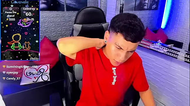 Snapshot of salvadorgomezx chatting on 4, 1, 2025 salvadorgomezx online show from 4, 1, 2025