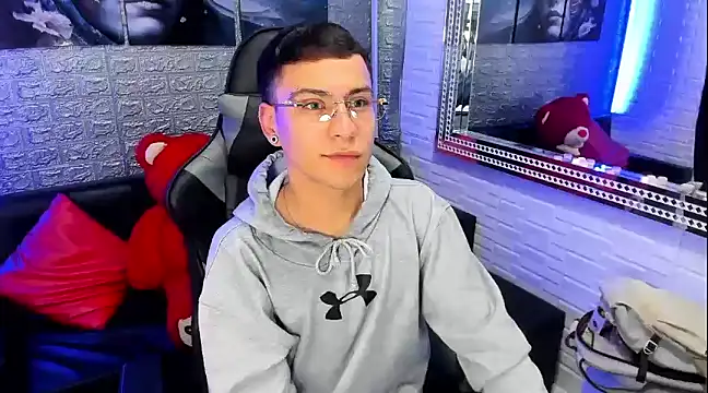 Snapshot of salvadorgomezx chatting on 9, 1, 2025 salvadorgomezx online show from 9, 1, 2025