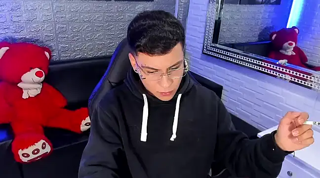 Snapshot of salvadorgomezx chatting on 9, 2, 2025 salvadorgomezx online show from 9, 2, 2025