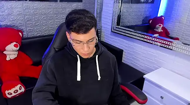 Snapshot of salvadorgomezx chatting on 9, 2, 2025 salvadorgomezx online show from 9, 2, 2025