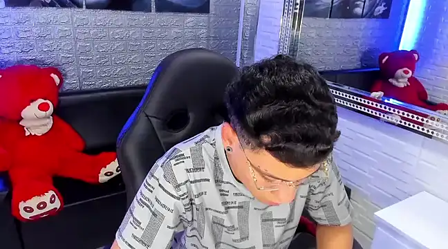 Snapshot of salvadorgomezx chatting on 11, 2, 2025 salvadorgomezx online show from 11, 2, 2025