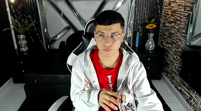 Snapshot of salvadorgomezx chatting on 13, 2, 2025 salvadorgomezx online show from 13, 2, 2025