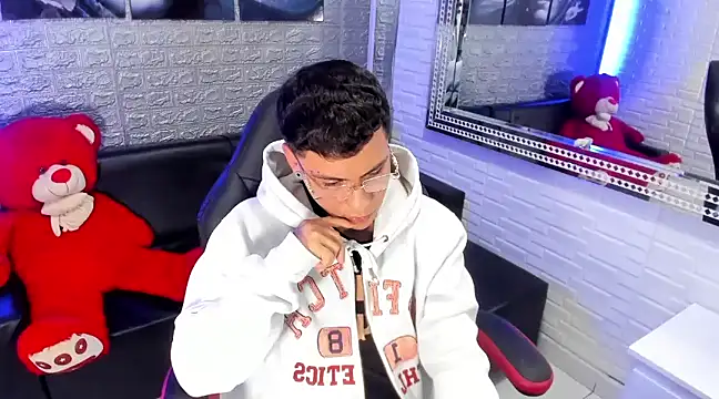 Snapshot of salvadorgomezx chatting on 14, 2, 2025 salvadorgomezx online show from 14, 2, 2025