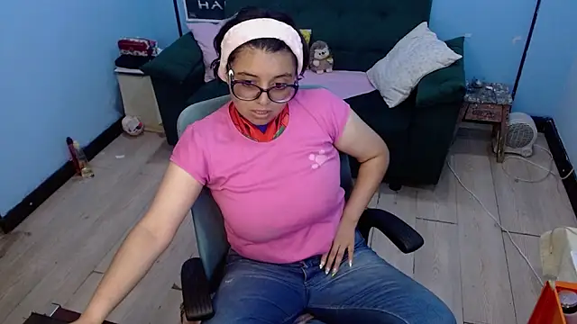 Snapshot of X_CHERRY_XX chatting on 18, 7, 2026 X CHERRY XX online show from 18, 7, 2026