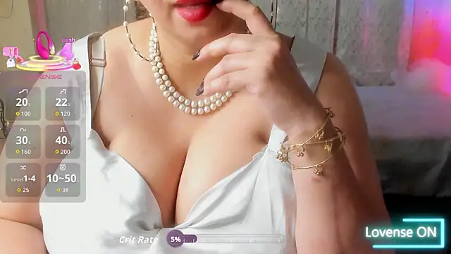Snapshot of Gulabi_Queen chatting on 17, 5, 2026 Gulabi Queen online show from 17, 5, 2026