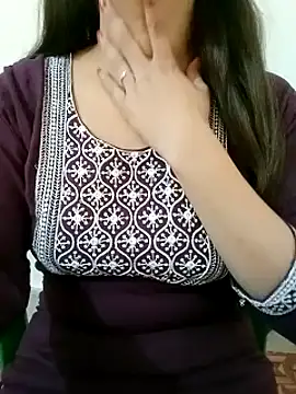 Snapshot of Arohi_is_Live chatting on 28, 1, 2025 Arohi is Live online show from 28, 1, 2025