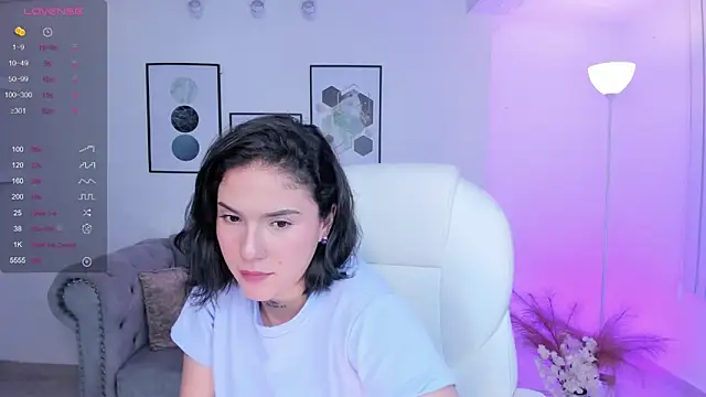 Snapshot of kendaall_jenner_ chatting on 20, 12, 2024 kendaall jenner online show from 20, 12, 2024