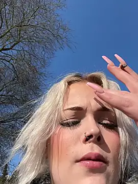 Snapshot of elina_may chatting on 8, 3, 2025 elina may online show from 8, 3, 2025