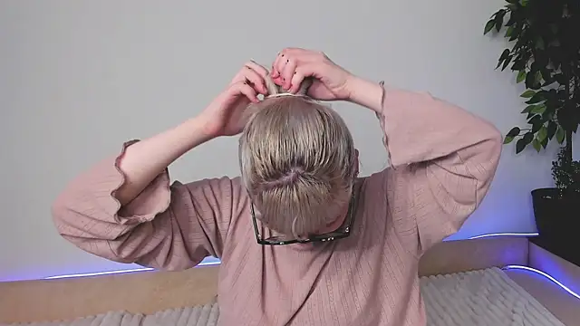 EdythElswick online show from 1, 4, 2026