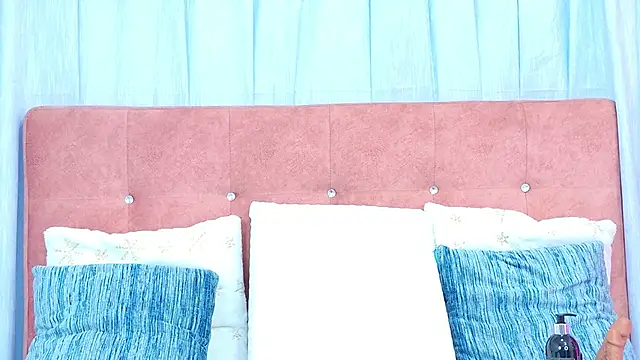 AlliciaKim online show from 31, 10, 2025