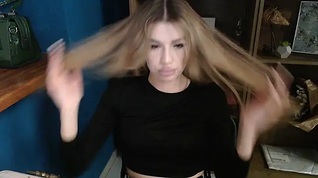 Snapshot of Your_Jessy chatting on 7, 3, 2025 Your Jessy online show from 7, 3, 2025