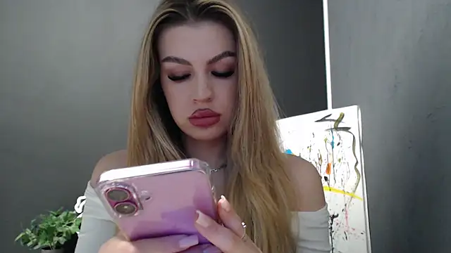 Snapshot of Your_Jessy chatting on 5, 10, 2025 Your Jessy online show from 5, 10, 2025