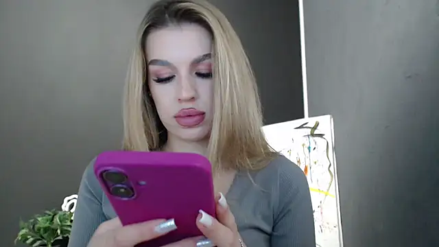 Snapshot of Your_Jessy chatting on 22, 10, 2025 Your Jessy online show from 22, 10, 2025