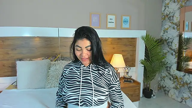 Snapshot of EmaBakker chatting on 5, 3, 2025 EmaBakker online show from 5, 3, 2025