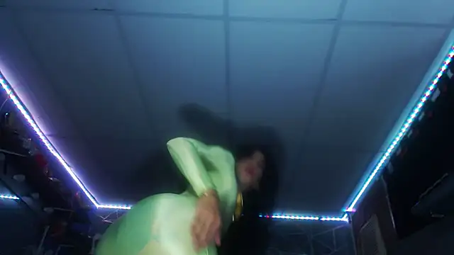 Snapshot of Daniela_GirlHot01 chatting on 10, 10, 2025 Daniela GirlHot01 online show from 10, 10, 2025