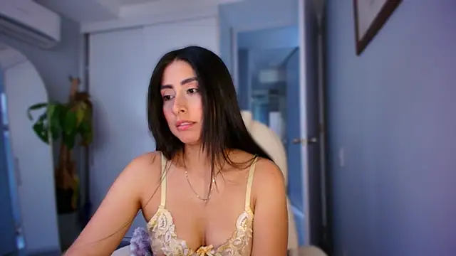 auroracaruso11 online show from 23, 10, 2025