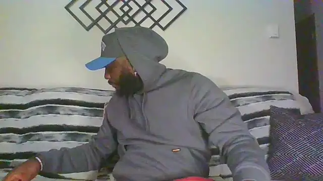 Snapshot of Stayinalive1992 chatting on 17, 12, 2025 Stayinalive1992 online show from 17, 12, 2025