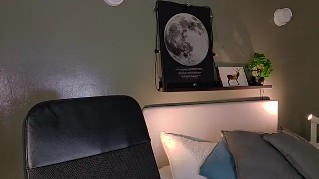 ParisFox  online show from 21, 10, 2025