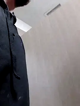 QcMisterv13 online show from 28, 1, 2025