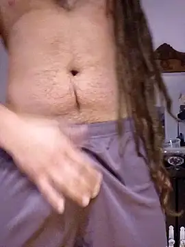 QcMisterv13 online show from 8, 2, 2025