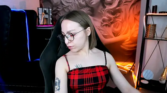 AphexQueen online show from 30, 1, 2025