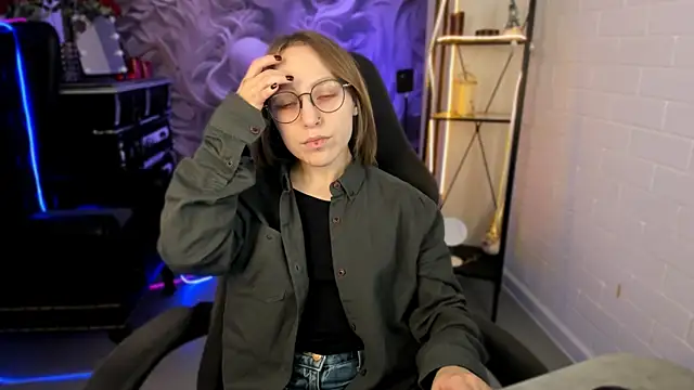 AphexQueen online show from 27, 2, 2025