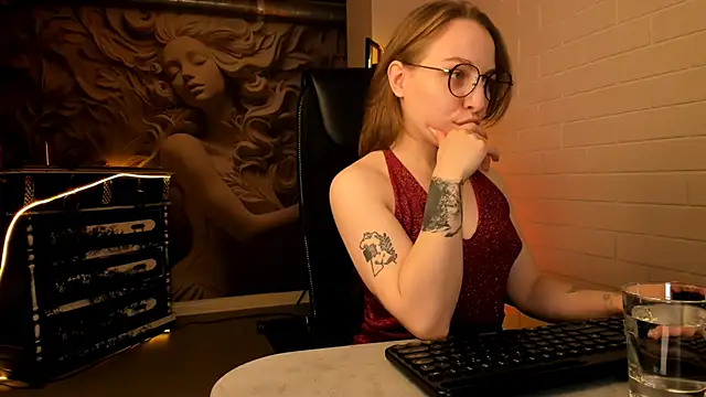 AphexQueen online show from 23, 11, 2025