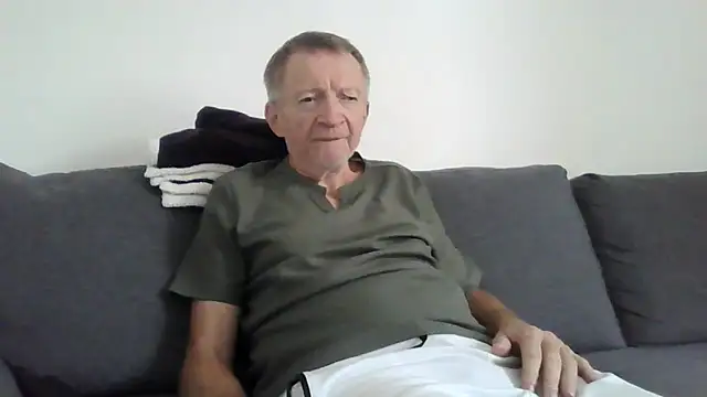 naturiste974 online show from 4, 6, 2026