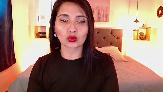 Snapshot of emily_leinner chatting on 22, 1, 2025 emily leinner online show from 22, 1, 2025