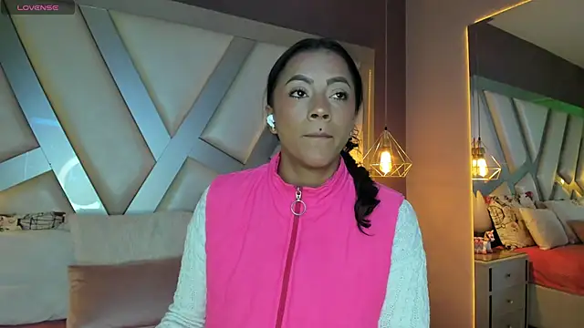 Amber villalobos  online show from 11, 10, 2025