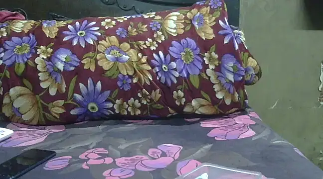 Snapshot of Tameesh_sexy_mistress chatting on 19, 1, 2025 Tameesh sexy mistress online show from 19, 1, 2025