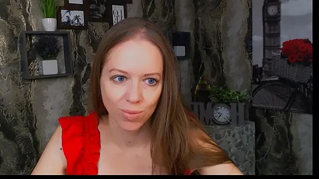 Snapshot of GloriaSi_ chatting on 11, 9, 2025 GloriaSi online show from 11, 9, 2025