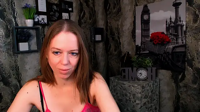 Snapshot of GloriaSi_ chatting on 7, 11, 2025 GloriaSi online show from 7, 11, 2025