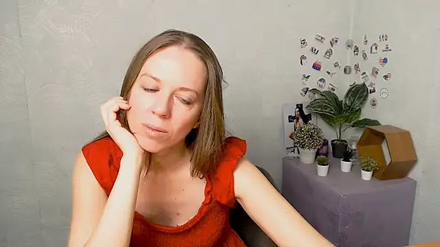 Snapshot of GloriaSi_ chatting on 21, 11, 2025 GloriaSi online show from 21, 11, 2025