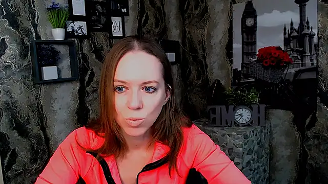 Snapshot of GloriaSi_ chatting on 25, 11, 2025 GloriaSi online show from 25, 11, 2025