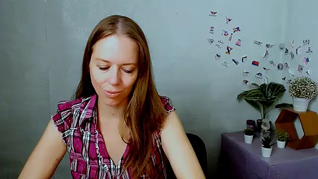 Snapshot of GloriaSi_ chatting on 5, 7, 2026 GloriaSi online show from 5, 7, 2026