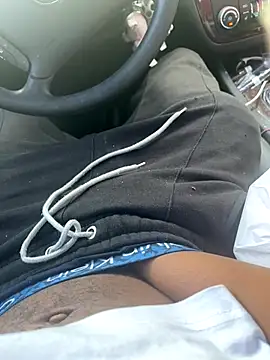 sneakylink13   online show from 18, 10, 2025